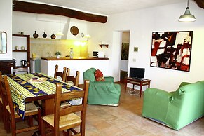 Apartment With Shared Pool in Guasticce
