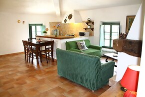 Apartment With Shared Pool in Guasticce