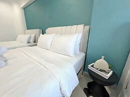 Fahrenheit Suites by Manhattan Group