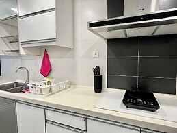 Fahrenheit Suites by Manhattan Group