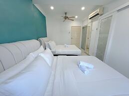 Fahrenheit Suites by Manhattan Group