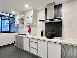 Fahrenheit Suites by Manhattan Group