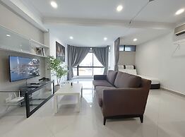 Fahrenheit Suites by Manhattan Group