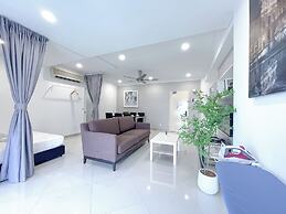 Fahrenheit Suites by Manhattan Group