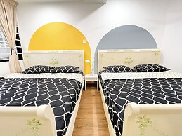 Fahrenheit Suites by Manhattan Group