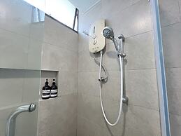 Fahrenheit Suites by Manhattan Group