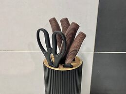 Fahrenheit Suites by Manhattan Group