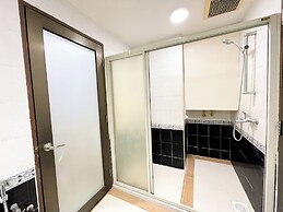 Fahrenheit Suites by Manhattan Group