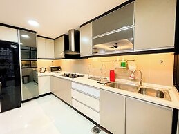 Fahrenheit Suites by Manhattan Group