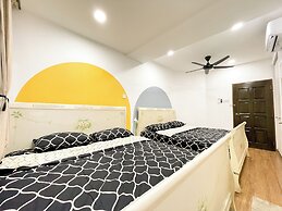 Fahrenheit Suites by Manhattan Group