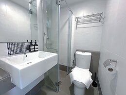 Fahrenheit Suites by Manhattan Group