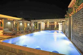 Golden Bayon Boutique Hotel