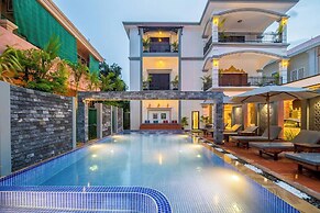 Golden Bayon Boutique Hotel