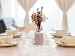 MH Maison by Manhattan Group