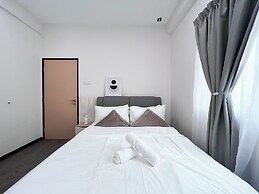 MH Maison by Manhattan Group