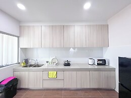 MH Maison by Manhattan Group