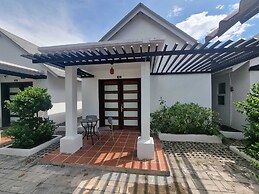 Coconut Paradise Bungalow Kampot