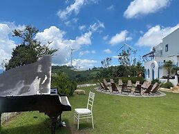 Cloud9 & Cloud View Glamping