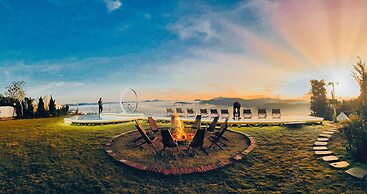 Cloud9 & Cloud View Glamping