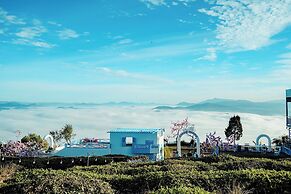 Cloud9 & Cloud View Glamping