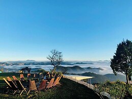 Cloud9 & Cloud View Glamping