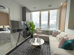 Skyline Luxe Panoramic Suites & towers Toronto