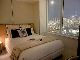 Skyline Luxe Panoramic Suites & towers Toronto