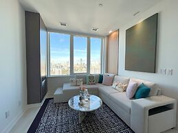 Skyline Luxe Panoramic Suites & towers Toronto