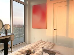 Skyline Luxe Panoramic Suites & towers Toronto