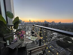 Skyline Luxe Panoramic Suites & towers Toronto