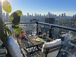 Skyline Luxe Panoramic Suites & towers Toronto