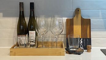 Skyline Luxe Panoramic Suites & towers Toronto