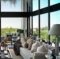 Skyline Luxe Panoramic Suites & towers Toronto