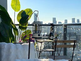 Skyline Luxe Panoramic Suites & towers Toronto