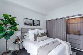 Skyline Luxe Panoramic Suites & towers Toronto