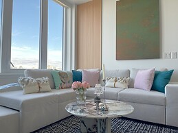 Skyline Luxe Panoramic Suites & towers Toronto