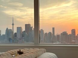 Skyline Luxe Panoramic Suites & towers Toronto