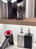 Skyline Luxe Panoramic Suites & towers Toronto