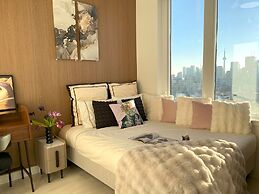 Skyline Luxe Panoramic Suites & towers Toronto