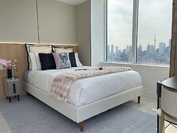 Skyline Luxe Panoramic Suites & towers Toronto