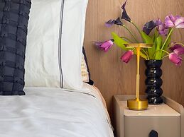 Skyline Luxe Panoramic Suites & towers Toronto