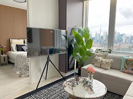 Skyline Luxe Panoramic Suites & towers Toronto