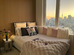 Skyline Luxe Panoramic Suites & towers Toronto