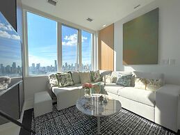 Skyline Luxe Panoramic Suites & towers Toronto