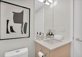 Skyline Luxe Panoramic Suites & towers Toronto