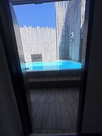 The leaf&pool hostel