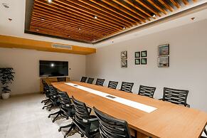 Krishna Courtyard Hotel And Convention