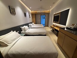 Krishna Courtyard Hotel And Convention