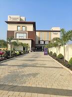Krishna Courtyard Hotel And Convention