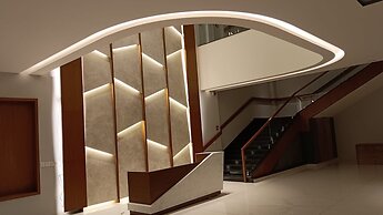 Krishna Courtyard Hotel And Convention